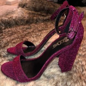 SPARKLY PINK HEELS 7
